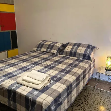 Two-minute Walk To Libia Metro Appartement