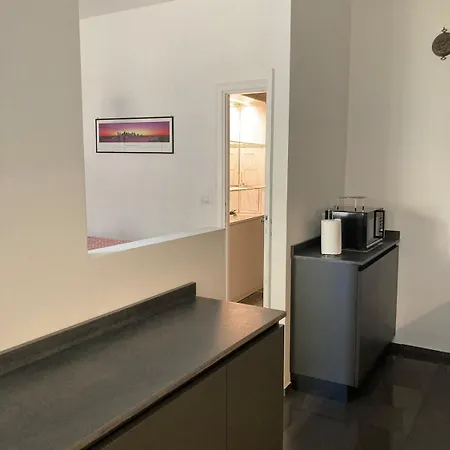 Two-minute Walk To Libia Metro Appartement