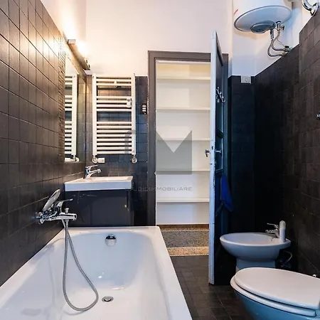 Two-minute Walk To Libia Metro Apartamento *